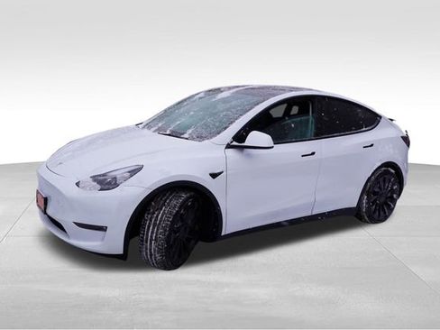 Used 2022 Tesla Model Y Performance image 10