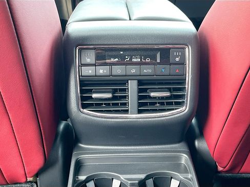 Used 2023 MAZDA CX-9 Carbon Edition image 28