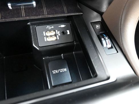 Used 2023 Lexus GX 460 Premium w/ Premium Package AWD/4WD image 15