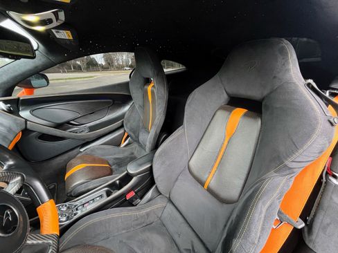 Used 2016 McLaren 570S Coupe image 18