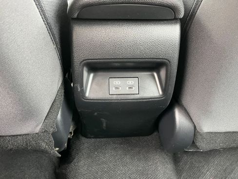 Used 2025 Toyota Corolla LE image 23