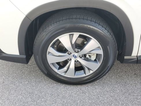 Used 2024 Subaru Ascent Premium AWD/4WD image 11