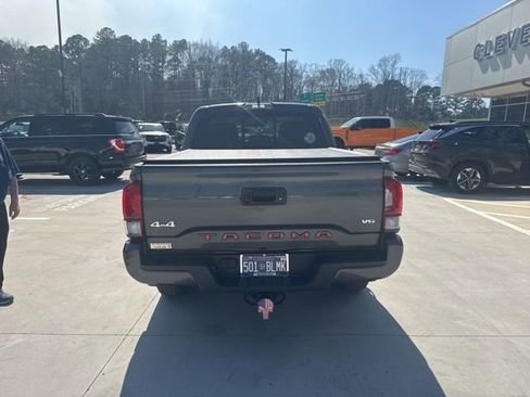 Used 2023 Toyota Tacoma SR image 8