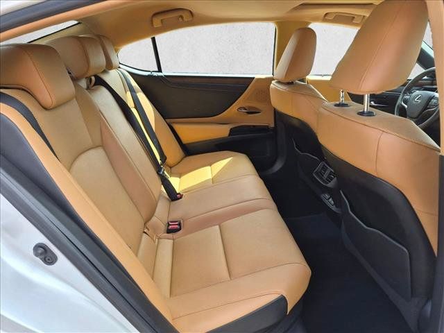 Used 2022 Lexus ES 300h w/ Premium Package FWD image 20