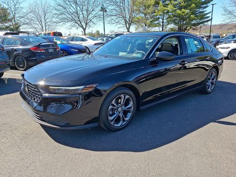 Used 2023 Honda Accord EX image 3