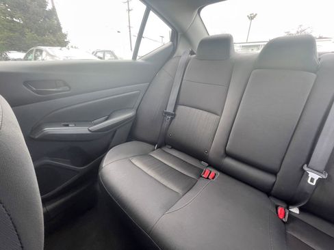 Used 2025 Nissan Altima 2.5 SV image 34