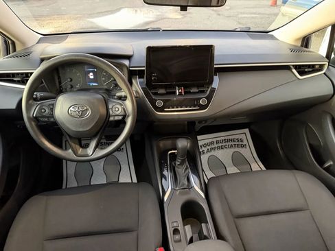Used 2023 Toyota Corolla LE image 19