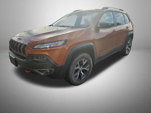 Used 2015 Jeep Cherokee Trailhawk w/ Cold Weather Group image 1