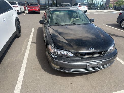 Used 1997 Lexus ES 330 FWD image 3