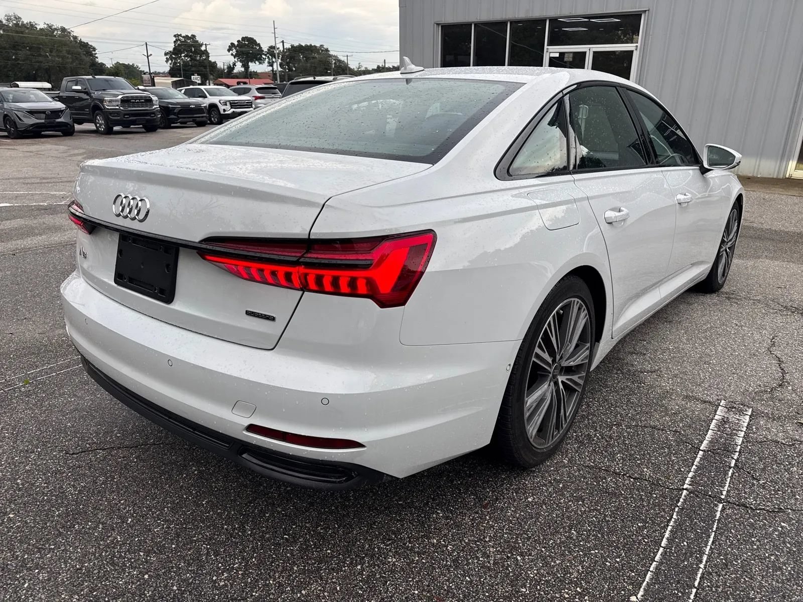 Used 2023 Audi A6 Premium Plus w/ Premium Plus Package AWD/4WD image 7