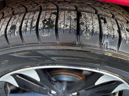 Used 2014 Honda CR-Z EX image 30