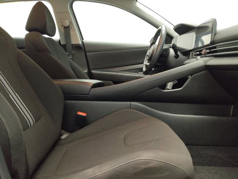 Used 2023 Hyundai Elantra SEL w/ Convenience Package FWD image 21