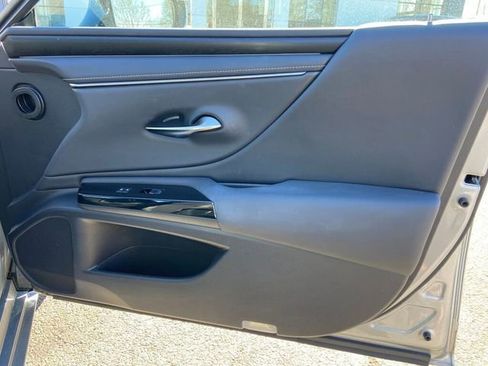 Certified 2023 Lexus ES 350 w/ Premium Package image 29