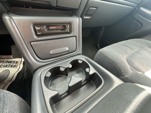 Used 2000 Chevrolet Silverado 1500 LS image 20