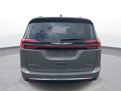 Used 2021 Chrysler Pacifica Touring-L FWD image 7