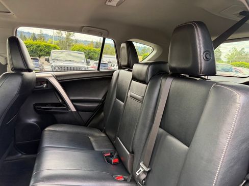 Used 2016 Toyota RAV4 Limited w/ Advanced Technology Package AWD/4WD image 29