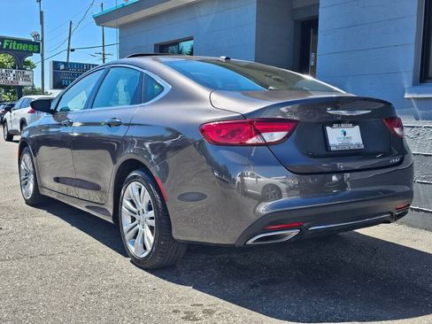 Used 2015 Chrysler 200 Limited w/ Comfort Group FWD image 3