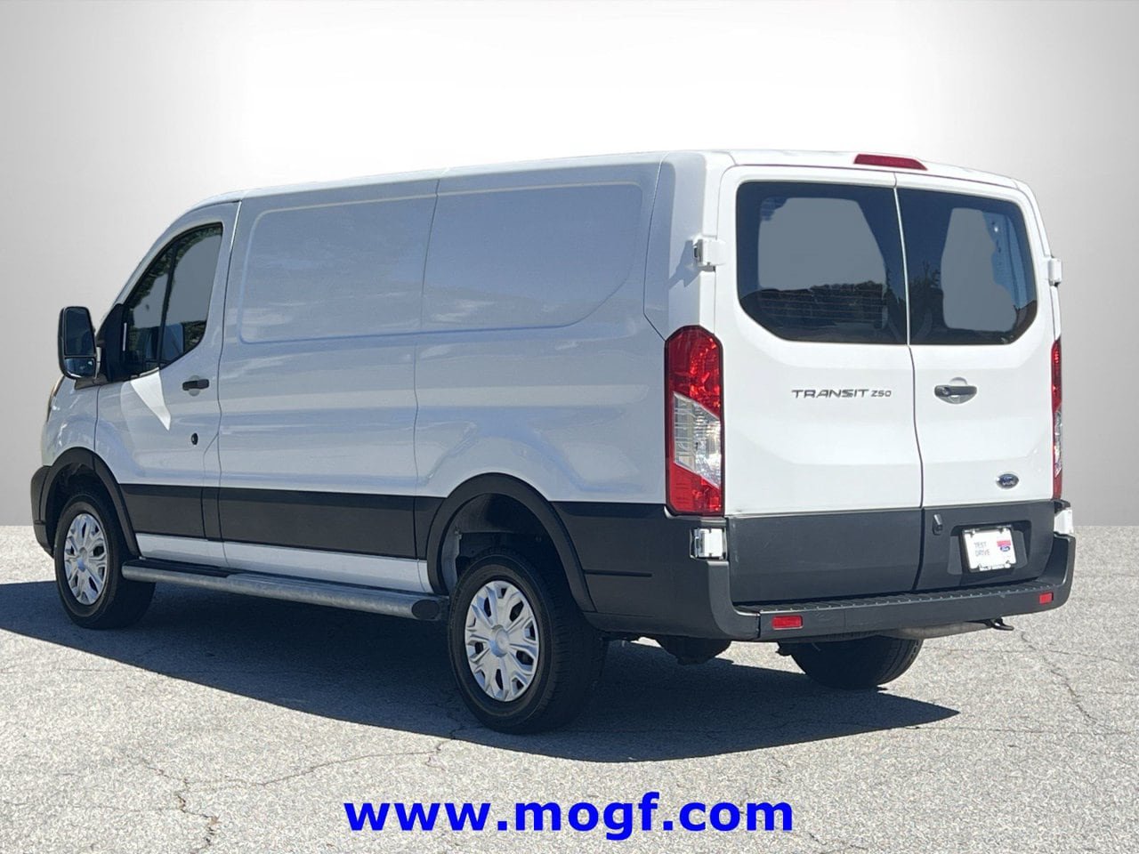 Used 2025 Ford Transit 250 Low Roof w/ Exterior Upgrade Package RWD image 2