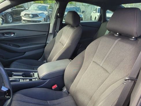 Used 2023 Honda Accord Sport image 9