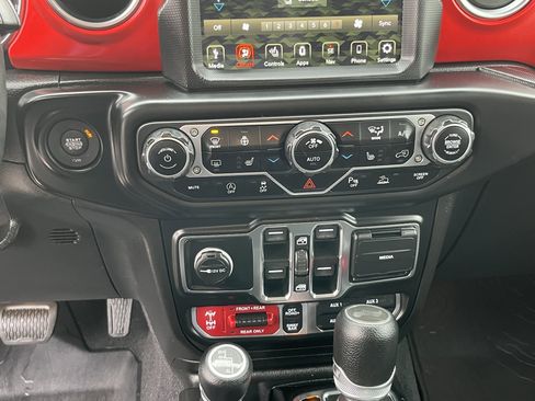 Used 2021 Jeep Wrangler Unlimited Rubicon image 22