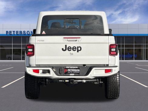 Used 2023 Jeep Gladiator Overland image 5