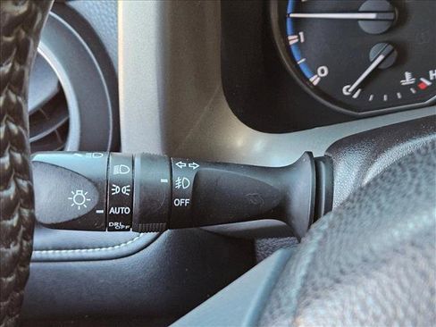 Used 2018 Toyota RAV4 XLE image 15