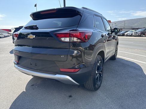 Used 2023 Chevrolet TrailBlazer LT w/ Convenience Package AWD/4WD image 3