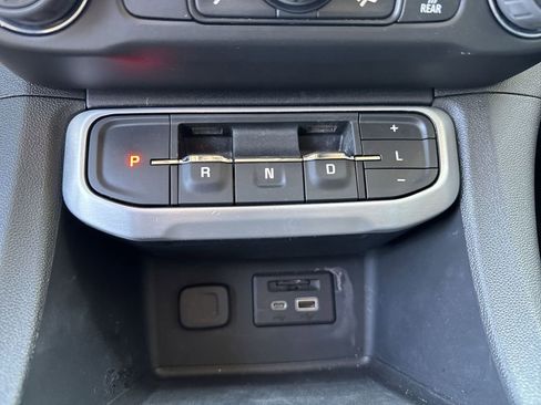 Certified 2023 GMC Acadia SLT w/ Elevation Edition AWD/4WD image 20