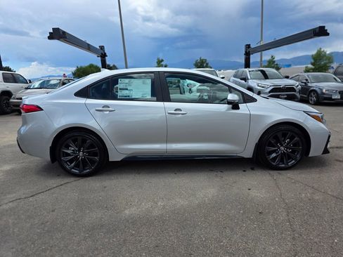 Used 2025 Toyota Corolla SE image 11