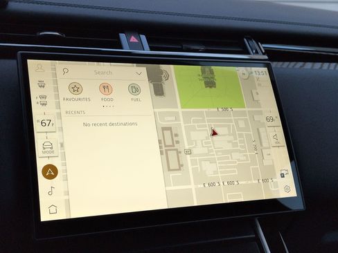 New 2026 Land Rover Range Rover Velar Dynamic SE image 19