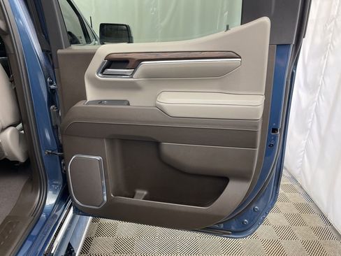 Used 2024 GMC Sierra 1500 SLT w/ SLT Premium Plus Package image 33