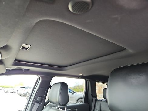 Used 2021 Jeep Grand Cherokee Laredo X AWD/4WD image 8