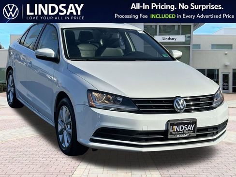 Used 2017 Volkswagen Jetta SE image 1