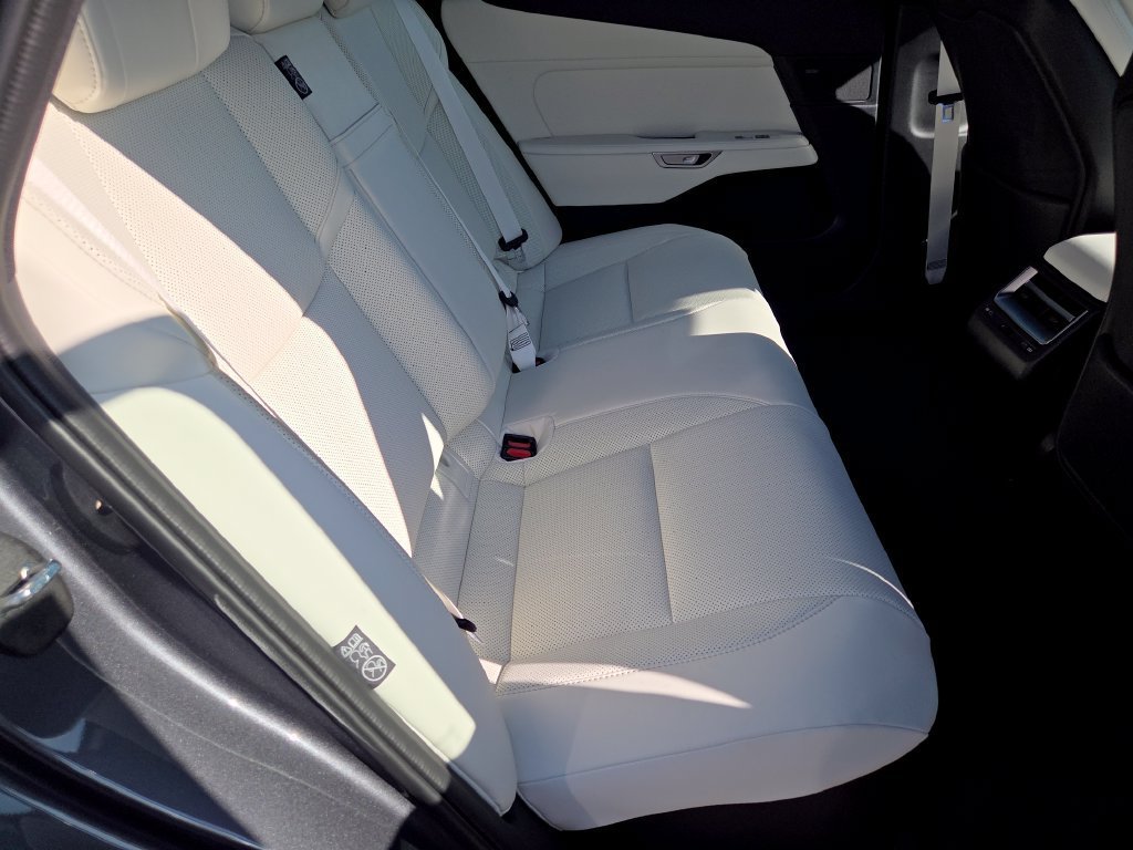 New 2026 Lexus ES 350h w/ Cold Area Package FWD image 5
