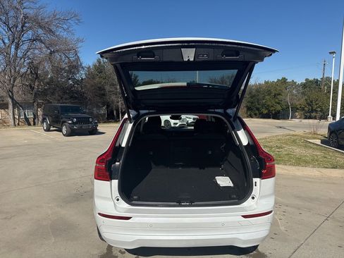 Certified 2023 Volvo XC60 B5 Core image 7