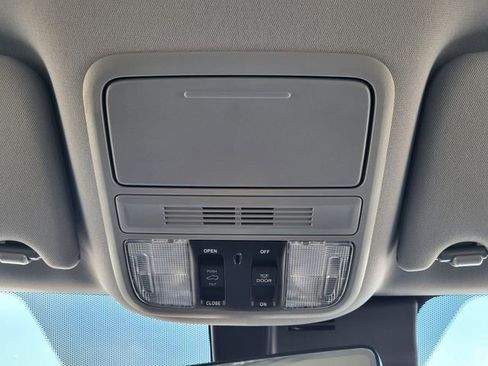 Used 2022 Honda Pilot EX-L image 19
