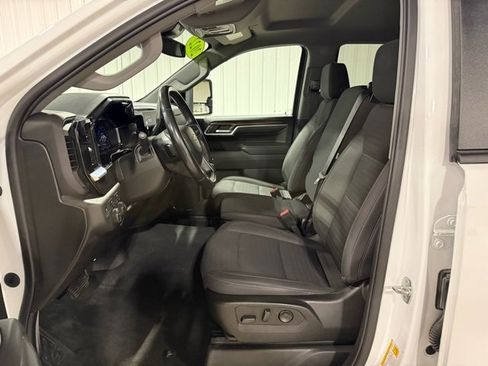 Used 2022 Chevrolet Silverado 1500 LT w/ Protection Package image 10