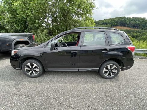 Used 2017 Subaru Forester 2.5i w/ Alloy Wheel Package AWD/4WD image 4