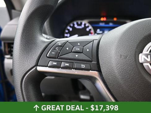 Used 2024 Nissan Sentra SV image 30