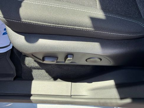 Used 2025 Chevrolet Traverse LT w/ Sun and Wheel Package FWD image 14
