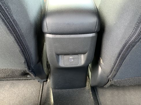 Used 2025 Nissan Versa SR w/ Trunk Package FWD image 34