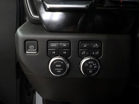 Used 2024 GMC Sierra 1500 Elevation w/ Elevation Premium Package AWD/4WD image 19