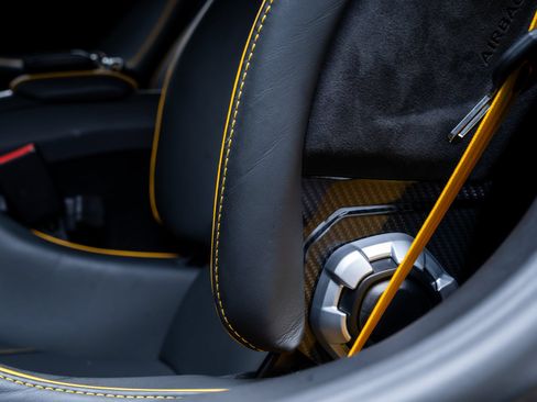 Used 2022 Lamborghini Huracan EVO RWD image 30