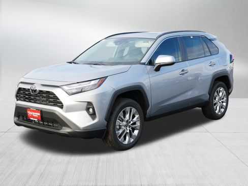 Certified 2025 Toyota RAV4 XLE Premium image 3
