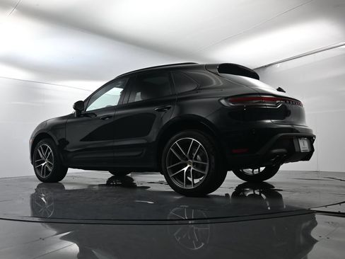 Certified 2026 Porsche Macan AWD/4WD image 47