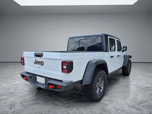 Used 2024 Jeep Gladiator Mojave w/ Convenience Group AWD/4WD image 7