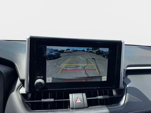 Certified 2023 Toyota RAV4 LE AWD/4WD image 30