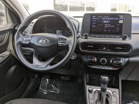 Used 2022 Hyundai Kona SEL image 22