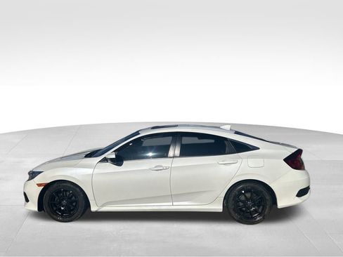 Used 2017 Honda Civic EX image 2