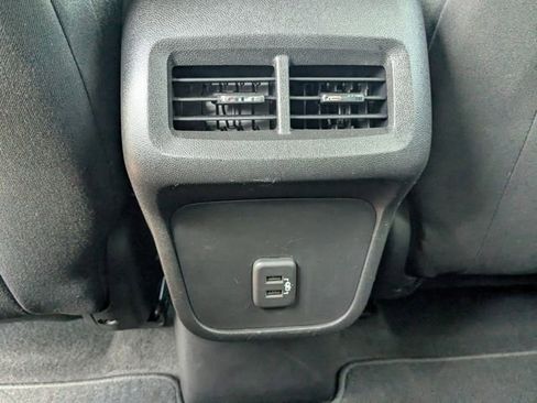 Used 2019 Chevrolet Equinox LT image 17